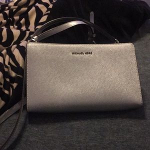 MK cross body